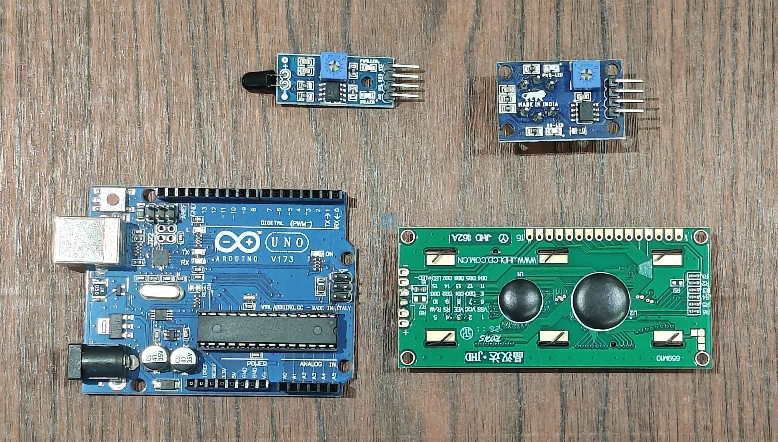 Project Banao Fire & Smoke Detection Robot Model Project Kit | Arduino UNO MQ-2 Gas & Smoke Sensor with LCD Display, Buzzer & DIY Electronics Components | STEM Science Project for School Students - Image 6